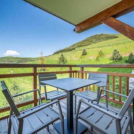 Residence Hameau De Clotaire Alpe D'Huez - By Emerald Stay Екстериор снимка
