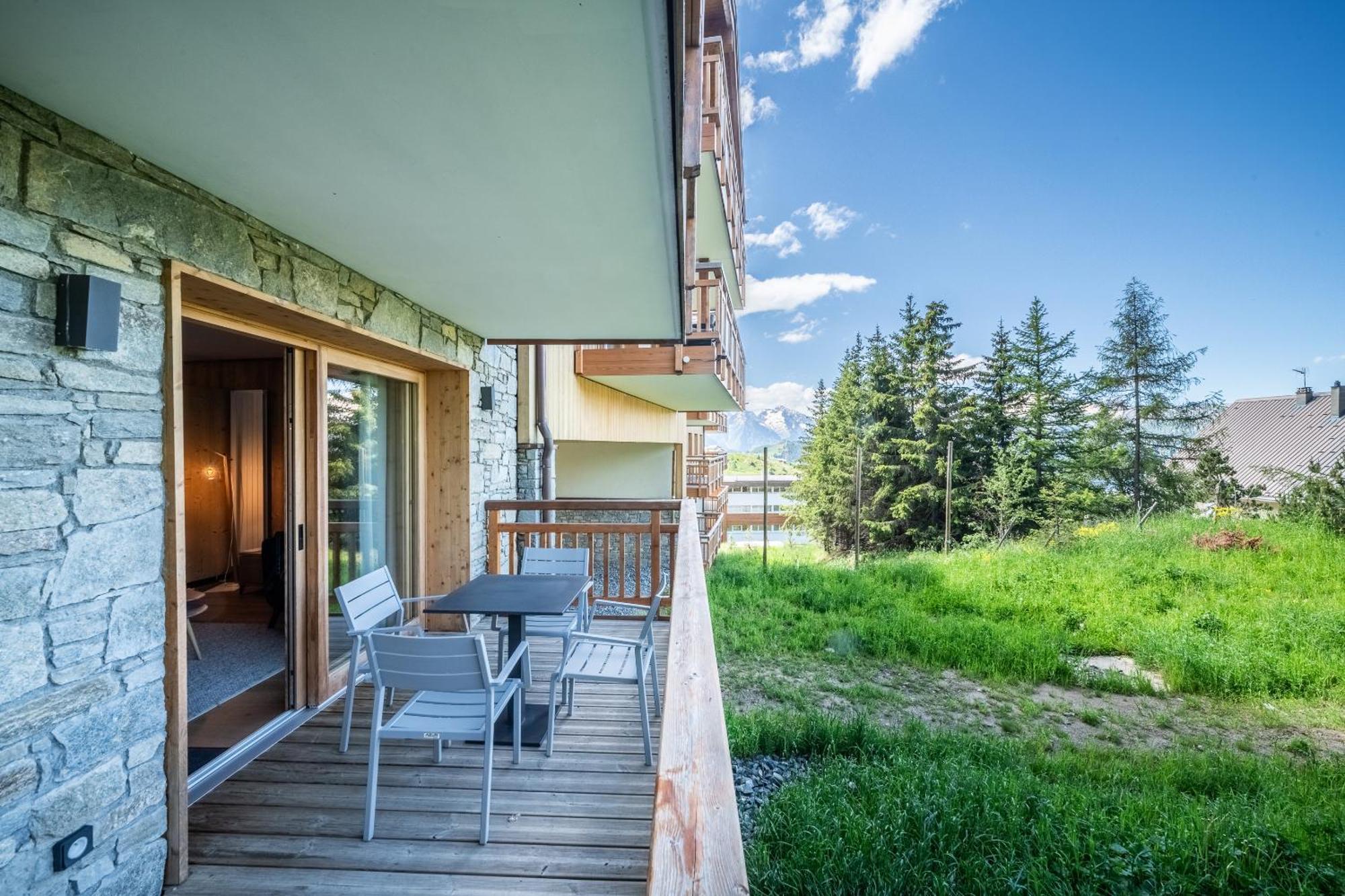 Residence Hameau De Clotaire Alpe D'Huez - By Emerald Stay Екстериор снимка